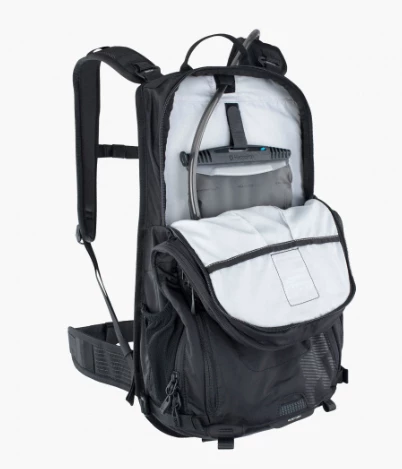 Evoc Stage 18 Tagesrucksack Black 6 Evoc Stage 18 Tagesrucksack Black – Bild 4
