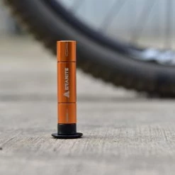 GRANITE DESIGN CNC Integrated Tubeless Repair Kit + 4 Patches -Fahrradausrüstung Verkäufe 600x600 167149 15568790561052