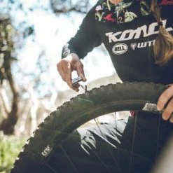 LEZYNE CLASSIC Tubeless Repair Kit + 5 Patches -Fahrradausrüstung Verkäufe 600x600 176597 15713183722855